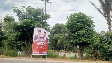 Photo of Baliho Capres Dipasang di Depan Lokasi Kuburan, Warga Protes