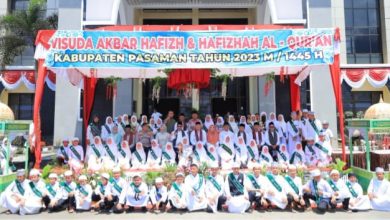 Photo of Bupati Pasaman, Sumbar, Benny Utama Beri Hadiah Umroh Kepada Penghafal Al-Qur’an 30 Juz