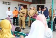 Photo of PT. POS Indonesia Salurkan Bantuan Pangan Tahun 2023 Bersama Pemko Tebingtinggi