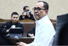 Photo of Menganggap Kasusnya Telah Kadaluarsa, Rafael Alun Minta Dibebaskan