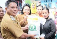 Photo of 5 Kecamatan Di Kota Tebing Tinggi Terima Bantuan Pangan Tahap II