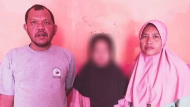 Photo of Seorang Ayah Berterimakasih kepada Kapolres Palas dan Masyarakat Luas, Anak Gadisnya yang Hilang Ditemukan