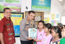 Photo of Polres Sibolga Beri Bantuan Sumur Bor Kepada Warga