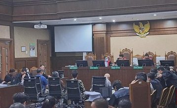 Photo of Saksi Kasus BTS Ungkap Uang Rp70 M untuk Komisi I DPR, Rp40 M ke BPK