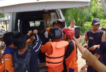 Photo of Terseret Banjir Bandang di Sungai Batang Toru, Seorang Lansia Ditemukan Tewas