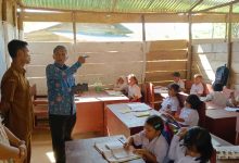 Photo of Kondisi Gedung Memprihatinkan, Ombudsman Sumut Tinjau SD Negeri di Padang Lawas