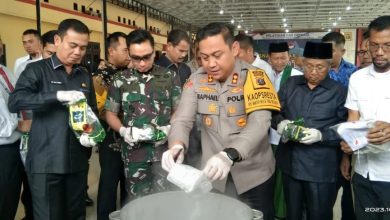 Photo of Kapolresta Deli Serdang Rebus 13 Kg Sabu Pakai Dandang