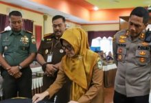 Photo of Deklarasi Pemilu Damai, Walikota Pematangsiantar Turut Menandatangani