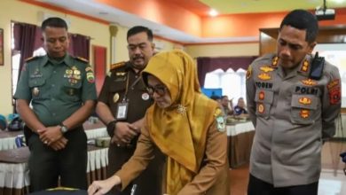 Photo of Deklarasi Pemilu Damai, Walikota Pematangsiantar Turut Menandatangani