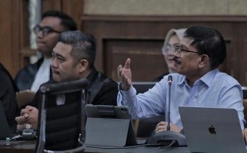 Photo of Kasus Korupsi BTS, Johnny Plate Dituntut 15 Tahun Penjara