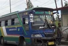 Photo of Bus Sinar Nauli Tabrak Toyota Rush hingga Ringsek di Humbahas
