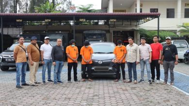 Photo of Pelaku Penganiayaan Anggota Polri di Simpang Doulu Ditangkap, 2 Diburon Polisi