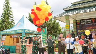 Photo of Acara Syukuran HUT Yonif 125/ Si’mbisa ke-59, Wabup Karo Serahkan Piala dan Hadiah Kepada Pemenang Turnamen