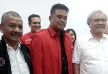 Photo of Kapan Bobby Kembalikan KTA PDIP usai Deklarasi Dukung Prabowo-Gibran?