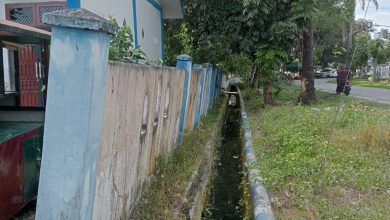 Photo of Pagar Kantor Disdik Deli Serdang Terancam Tumbang