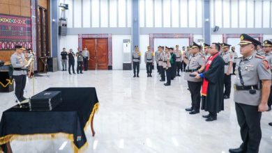 Photo of Pimpin Sertijab PJU-Kaporles, Kapolda Sumut Ingatkan Tugas Penting