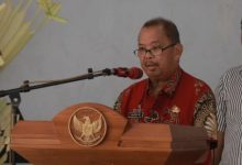 Photo of Walkot Gunungsitoli Keluar Negeri Urusan Pengobatan, Pengesahan APBD 2024 Tertunda