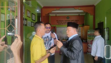Photo of Kakan Kemenag Palas Emosi, Bentak dan Tunjuk-tunjuk Wartawan saat Dikonfirmasi