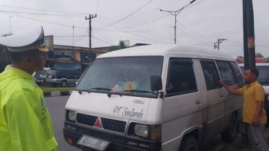 Photo of Penertiban Angkutan yang Naik dan Turunkan Penumpang di Jalan SM Raja Medan