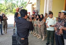 Photo of Sampal Orasi Didepan Kantor Bupati Palas, Tuntut Inspektur Inspektorat Dicopot PJ Bupati Palas