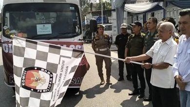 Photo of Bupati Asahan Lepas Pendistribusian Logistik Pemilu ke 25 kecamatan