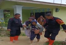 Photo of 30 Personel Brimob Diturunkan Atasi Dampak Banjir di Serdang Bedagai