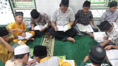 Photo of Keberatan Dengan Pengeras Suara Mesjid Saat Tadarus, Pj Bupati Padang Lawas Terus Menuai kritik