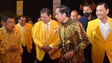 Photo of Isu Membelot dari PDIP, Jokowi Dinilai Berupaya Kendalikan Golkar Demi Peran ‘Pemain Kunci’