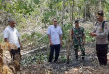 Photo of Tim Gabungan Kendalikan Kebakaran Hutan di Simalungun