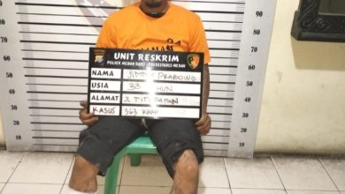 Photo of Unit Reskrim Polsek Medan Baru Tembak Residivis Spesialis Bongkar dan Curi Besi Pagar Rumah