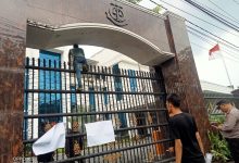 Photo of GMPM Orasi di Depan Kejatisu Terkait Dugaan Korupsi Dinkes Palas, Minta Kasi Intelijen Kejatisu Dicopot