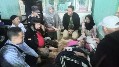 Photo of Direktur PTPN I Supportingco dan Ketum DPN FKPPN Serahkan Bantuan kepada Pensiunan Korban Kebakaran di Cianjur