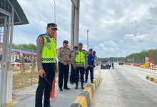 Photo of Wakapolres Langkat Cek Langsung Keluar Pintu Tol Tanjungpura Sambut Arus Mudik