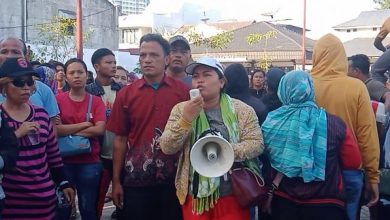 Photo of Heboh Warga Demo di Depan Hotel Jokowi Nginap di Medan, Ini Kata Polisi