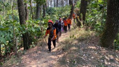 Photo of Hilang di Bukit Sipisopiso, Bule Perancis Ditemukan Terkapar di Pinggir Sungai