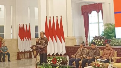Photo of Sindir Kementerian yang Punya 5.000 Aplikasi, Jokowi: Ruwet, Perlu Kita Setop