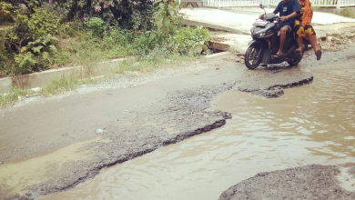 Photo of Warga Bangun Purba Deli Serdang Keluhkan Jalan Rusak