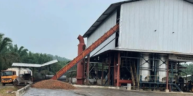 Photo of KPK Sita Pabrik Pengolahan Kelapa Sawit Diduga Milik Erik Adtrada