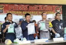 Photo of Bawa Sabu dari Malaysia, IW Ditangkap Polres Asahan saat Turun dari Kapal Nelayan