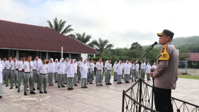 Photo of Kapolres Berkunjung ke SMA 7 Padangsidimpuan, Beri Pesan kepada Siswa