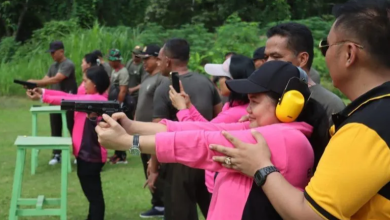 Photo of Rangkaian Hari Bhayangkara ke-78, Bhayangkari Simalungun Latihan Menembak
