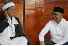 Photo of Tuan Guru Batak Beri Nasehat kepada Barry Simorangkir