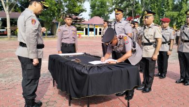 Photo of Pimpin Sertijab Kabag SDM, Kabag Ops, Kasat Narkoba, Kasi Propam dan Kapolsek, ini kata Kapolres Langkat
