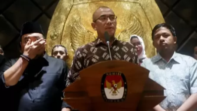Photo of Komisi II DPR Bicara Pengganti Hasyim Asy’ari Usai Dicopot dari Ketua KPU
