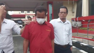 Photo of Anggota KPU Sidimpuan yang Kena OTT Dibebaskan Usai Berdamai dengan Pelapor