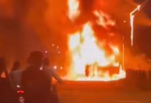 Photo of 1 Orang Terluka-Sopir Kabur, Mobil Pikap Bawa BBM Terbakar di Deli Serdang