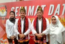 Photo of Masyarakat Doakan Iman-Mukmin Memimpin Kota Tebingtinggi, Didukung 6 Parpol dan Resmi Mendaftar yang Pertama ke KPU