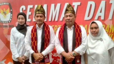 Photo of Masyarakat Doakan Iman-Mukmin Memimpin Kota Tebingtinggi, Didukung 6 Parpol dan Resmi Mendaftar yang Pertama ke KPU