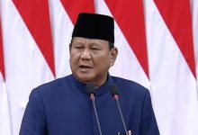 Photo of Prabowo Minta Menterinya Copot Pejabat yang Tak Kerja Keras daripada Bikin Susah