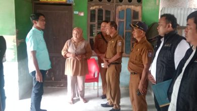 Photo of Bawaslu DS Jemput Paksa Kades Pulau Tagor Baru, Terduga Pencopot Spanduk Bobby dan Asri Ludin Tambunan